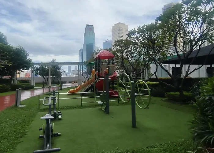 Budget Family Group For 4 Persons * Manila