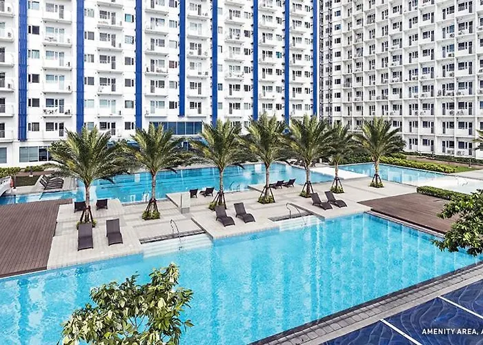 Budget Family Group For 4 Persons *